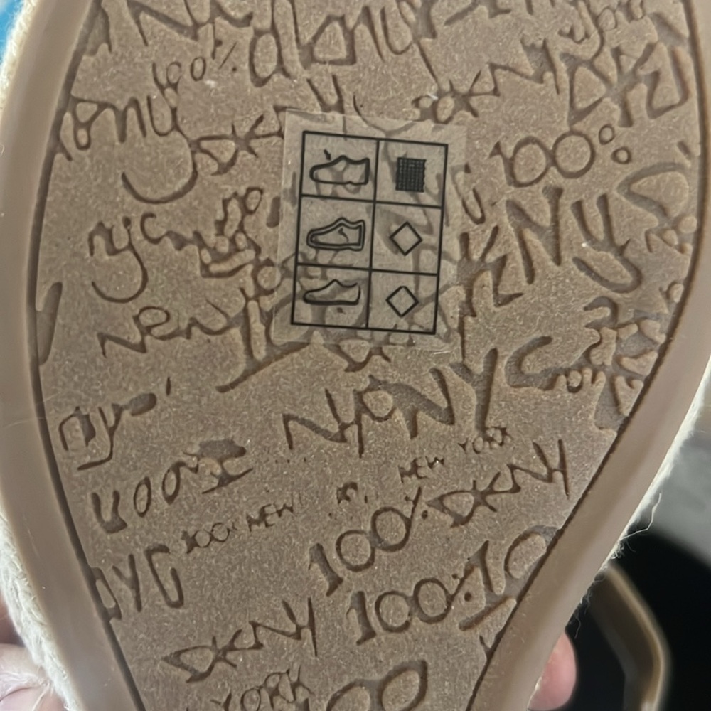 NWT DKNY WEDGES …… - Picture 10 of 10